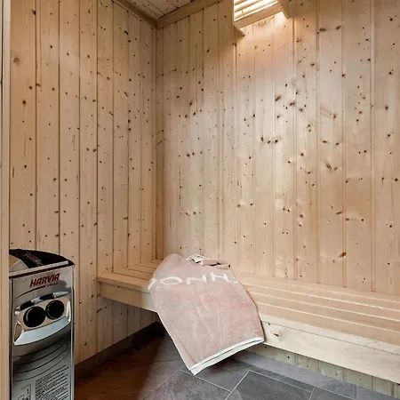Dom wakacyjny Lovely In With Sauna *